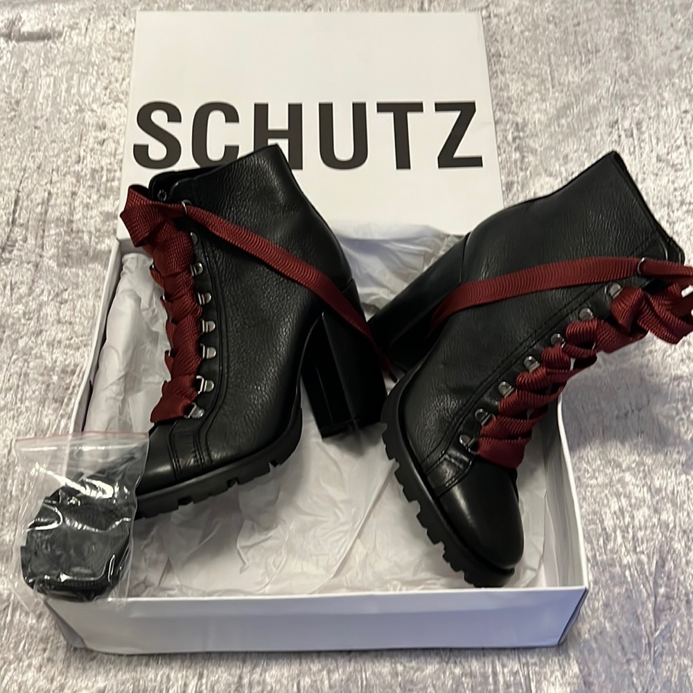 Schutz Zhara Black Leather Booties Size 11